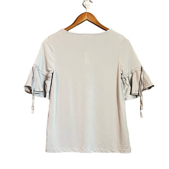 NWT! Banana republic factory grey tee with ruffle sleeves - Picture 5 of 11
